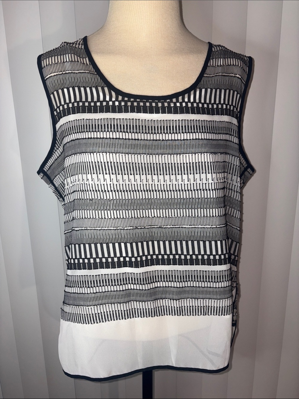Liz Claiborne Layered Black White Geometric Mixed Media Tank Top Blouse Large